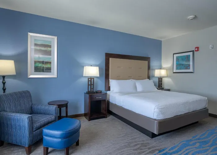 Express And By Ihg 3*