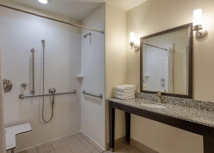Express And By Ihg Hotel Edwardsville