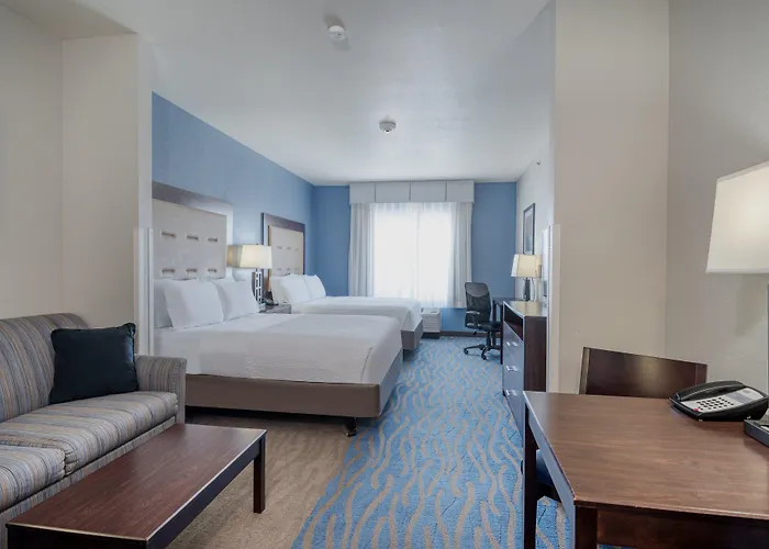 Express And By Ihg 3*