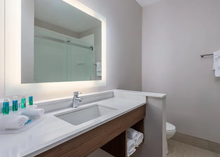 Express And By Ihg 3* Edwardsville